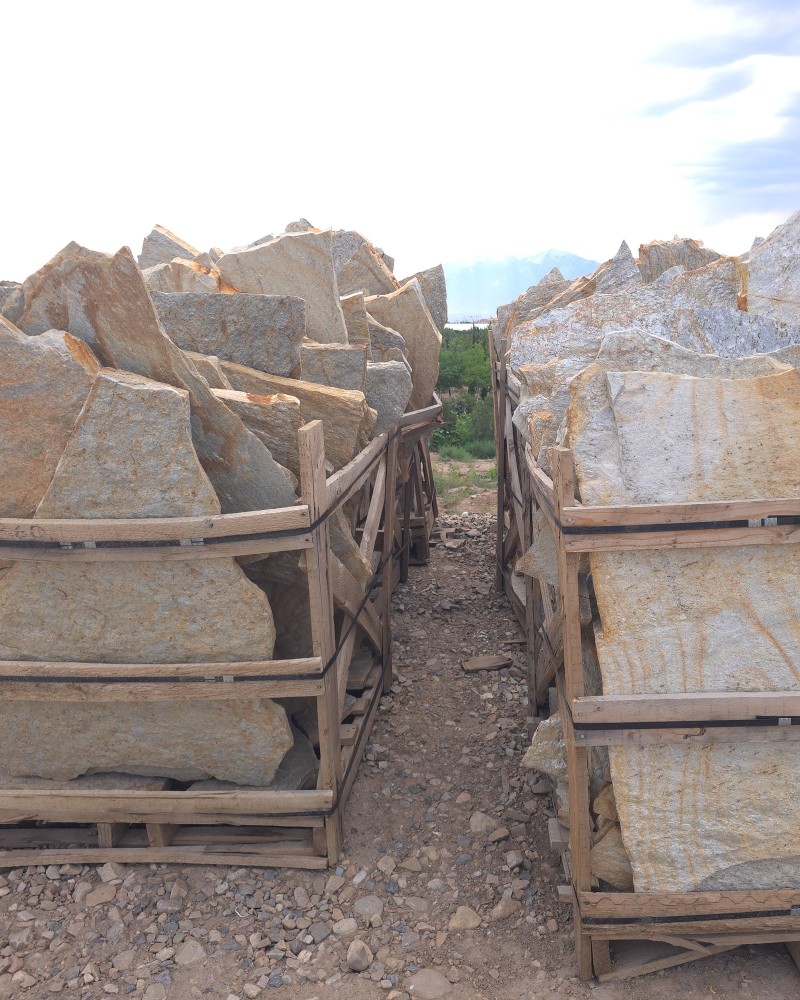 1 ¾ – 2 1/4" Buried Treasure Flagstone - Supers