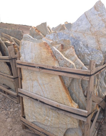 1 ¾ – 2 1/4" Buried Treasure Flagstone - Supers