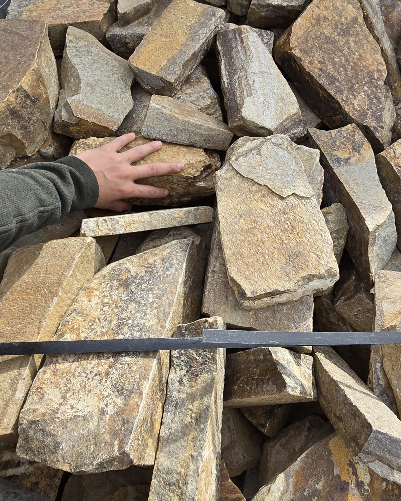 2-8" Mars Mountain Flagstone - Ledge Builders